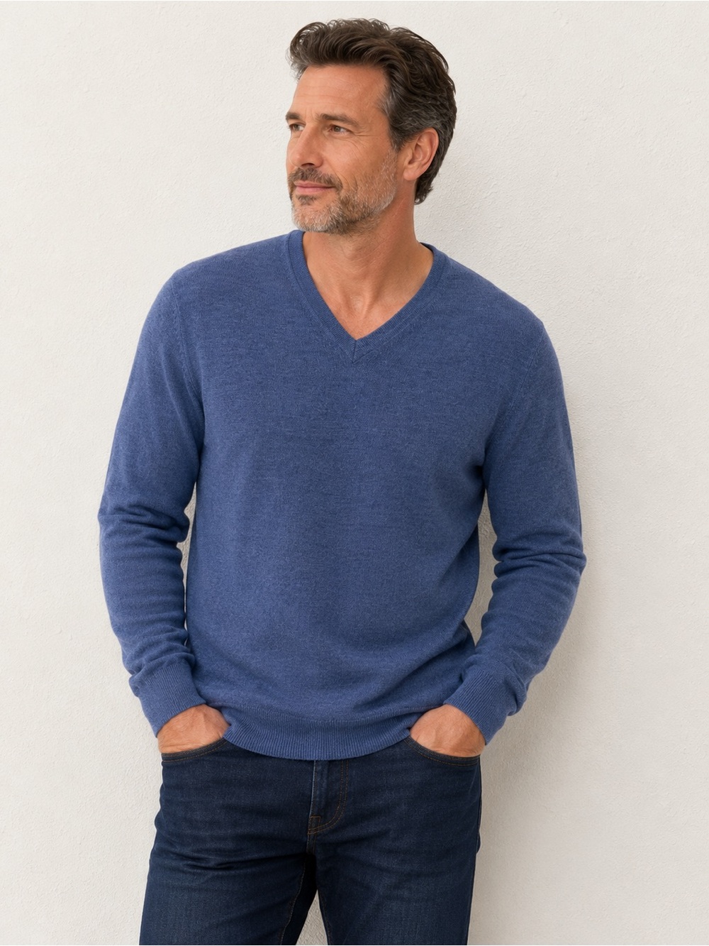Calvin Klein 100% Merino wool Men's V-Neck Sweater in Denim‎ Blue XL